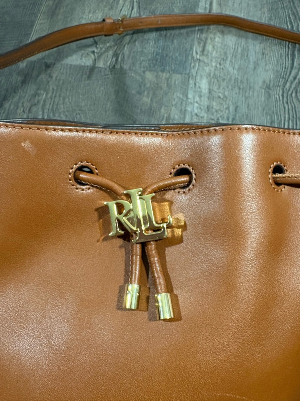 LAUREN Ralph Lauren Leather Medium Andie Drawstring Bucket Bag - Picture 13 of 13